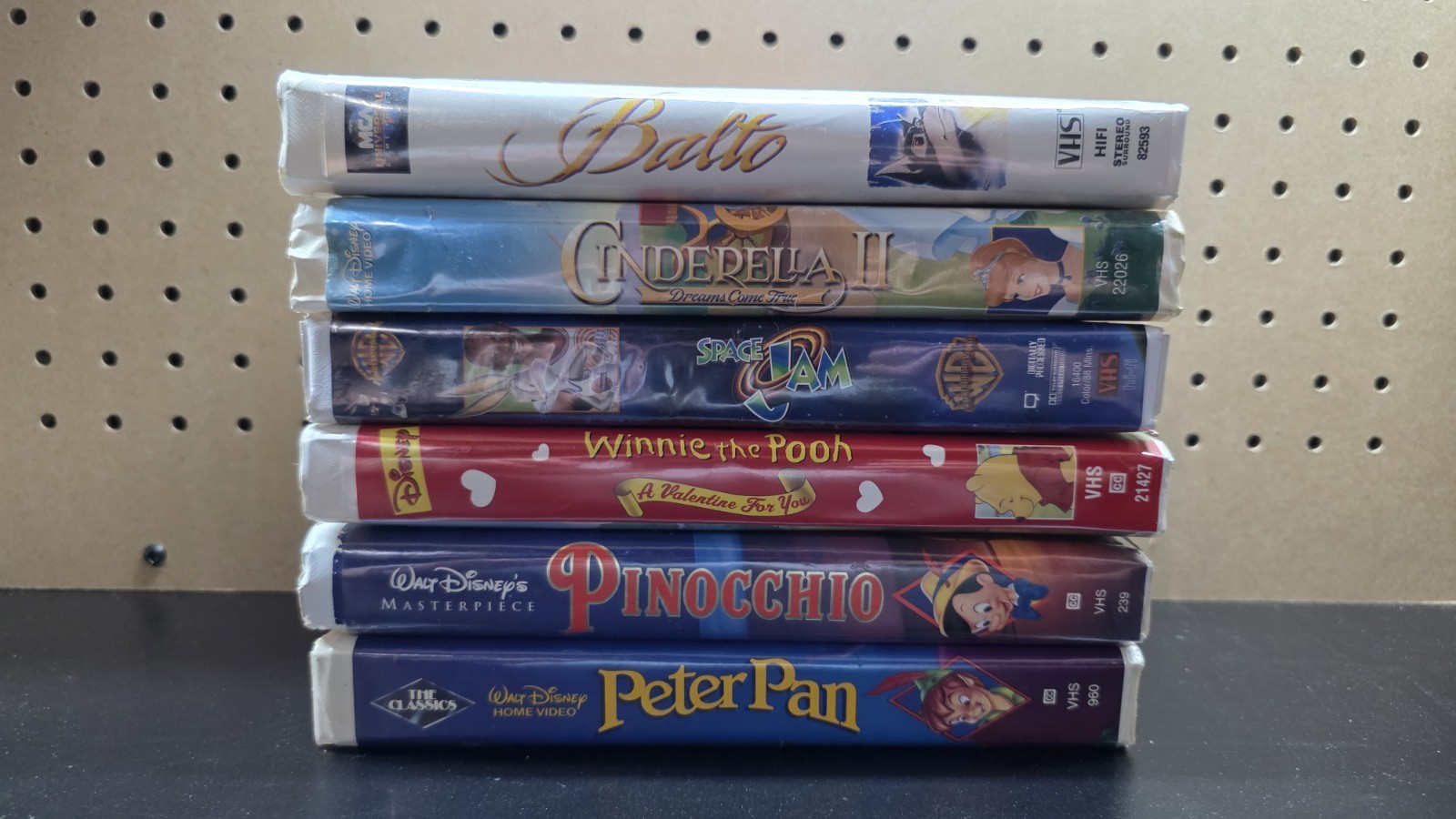 Disney & Family VHS Lot Pinocchio Peter Pan Cinderella II Space Jam Balto Pooh