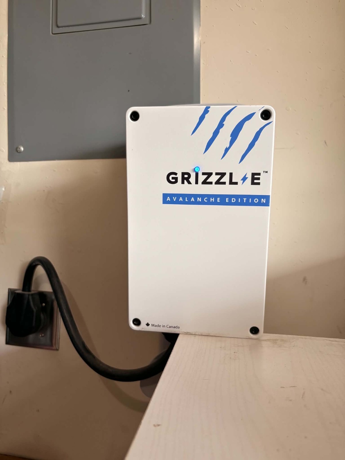 Grizzl-E Avalanche Edition Level 2 EV Charger – J1772 – 40A Max – 24/25 ft Cable